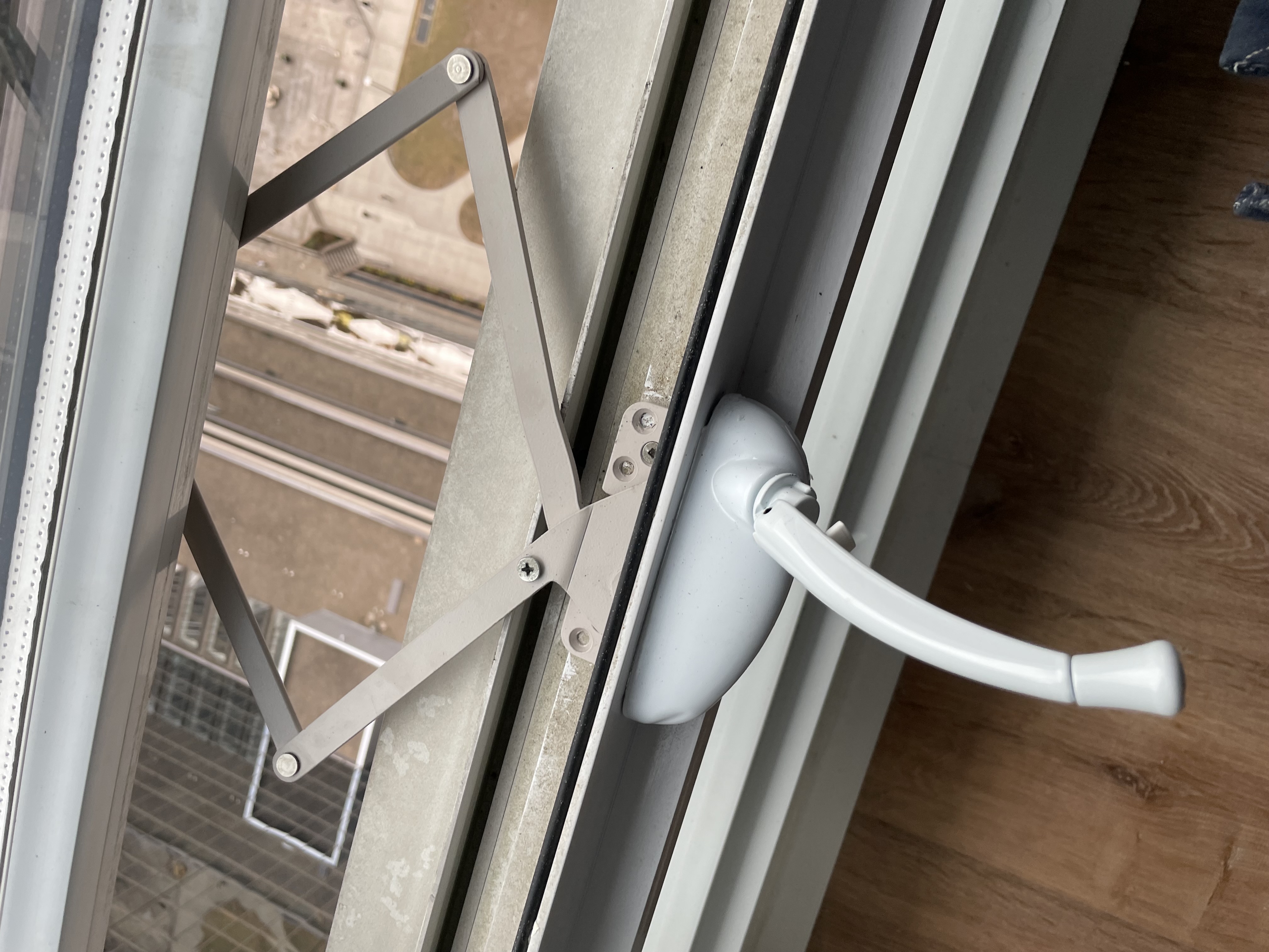 Mississauga window hardware repair by Window Fix GTA, featuring a new window crank.
